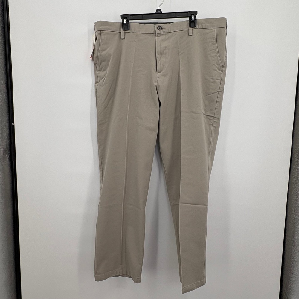 Dockers Workday Khaki Mens 42x32 Classic Fit Smart 360 Flex Stretch Pants Tan